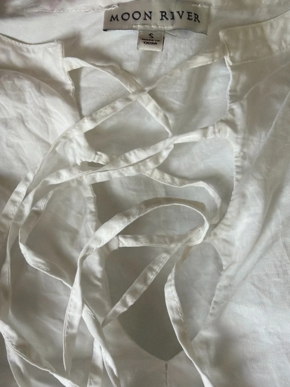 Moon River White Ruffle Eyelet Peasant Blouse